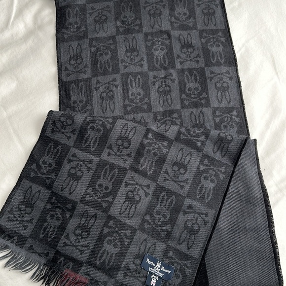 Men’s Wool Psycho Bunny Scarf - Picture 6 of 9